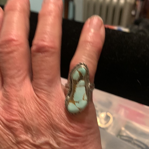 Turquoise and silver ring - Picture 3 of 6